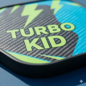 Verschiedene bunte Modelle des pickleball schläger kinder leicht im Set für die ganze Familie.