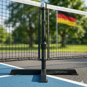 Die stabilisierende Mittelstange sorgt dafür, dass das pickleball netz standsicher bleibt và không bị võng.